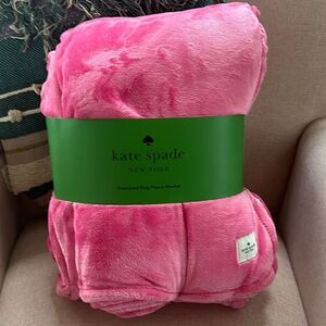 🔥Kate Spade Oversized King Fleece Blanket!